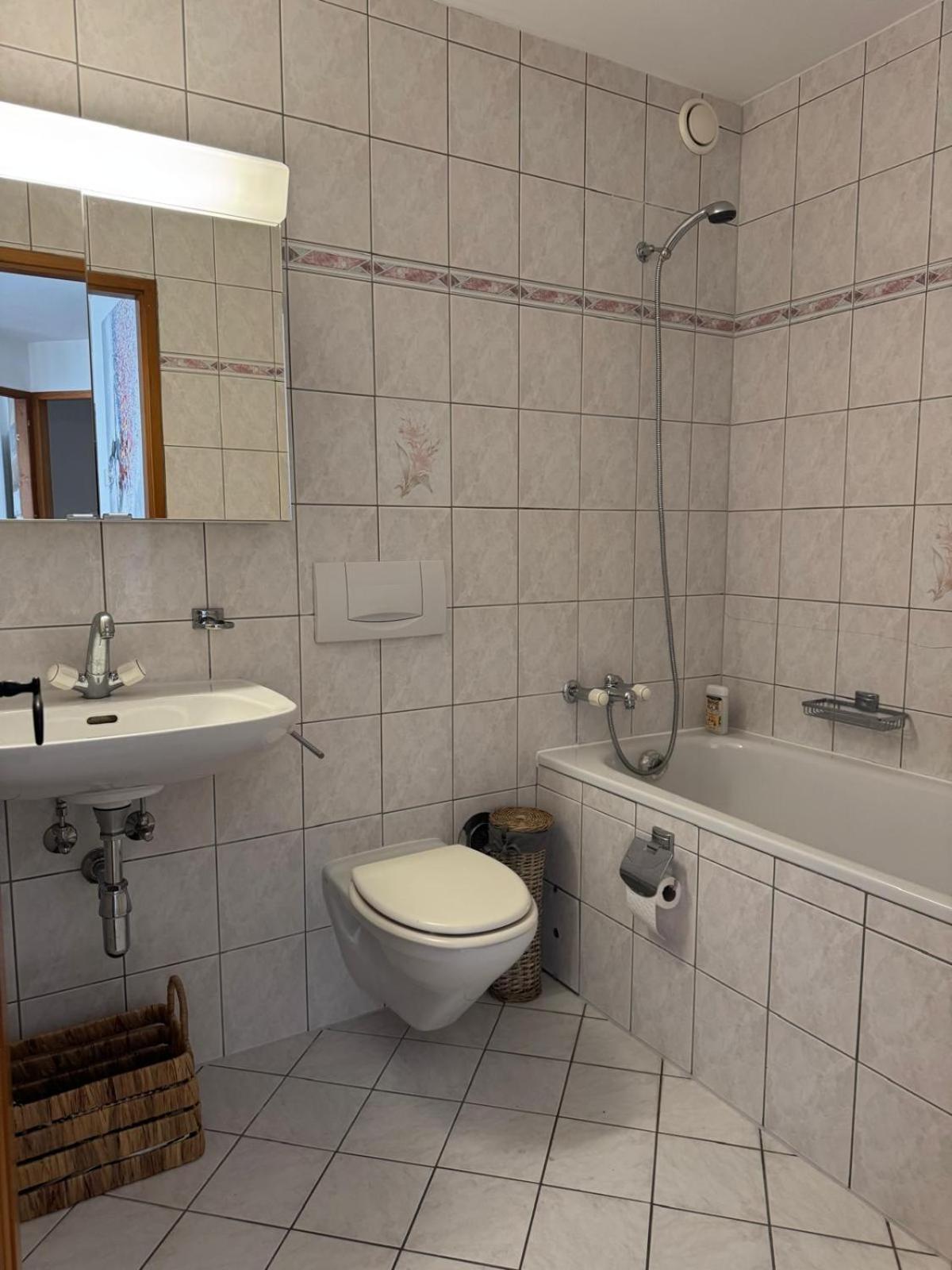 Elegant Betw Cornavin Station & Apartment